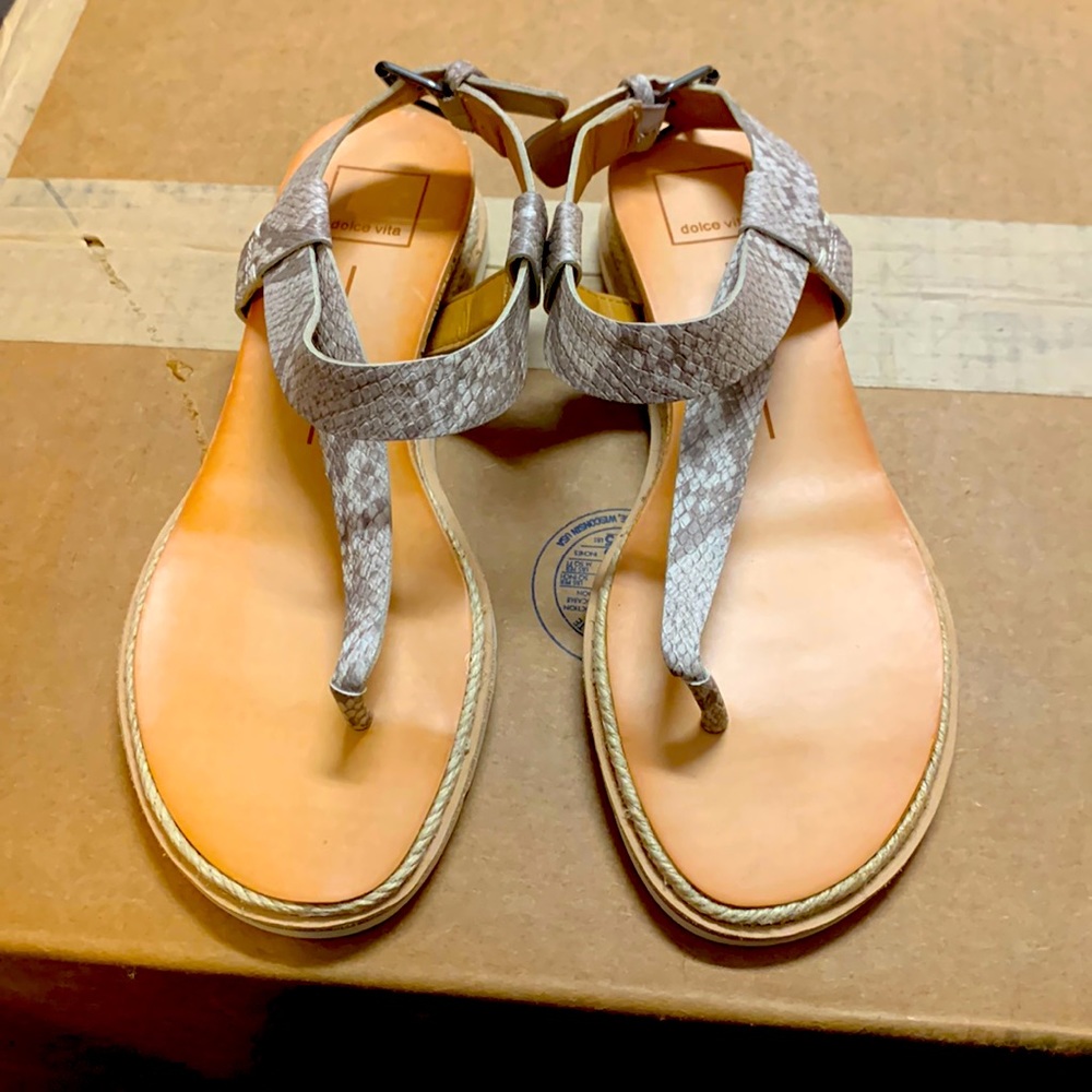 Dolce vita sandals